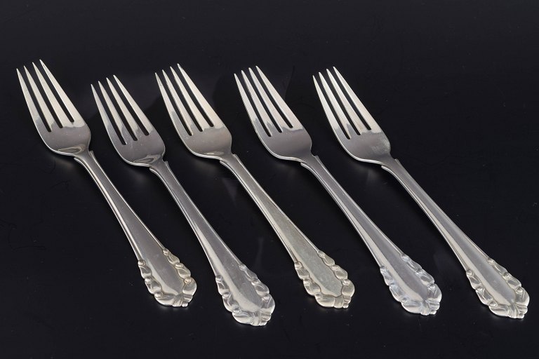 Georg Jensen
5 frokostgafler, “Liljekonval”, efter 1944.