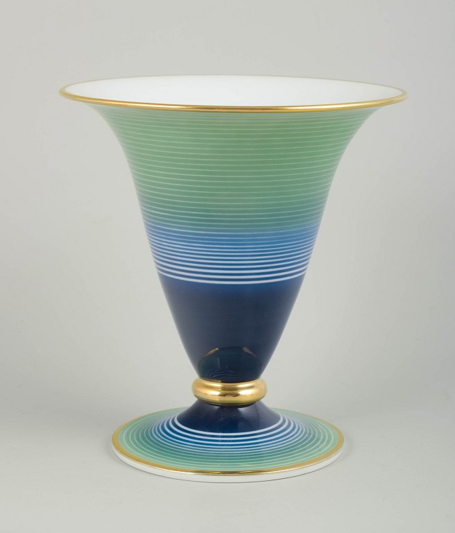 RosenthalVase, 1940s.