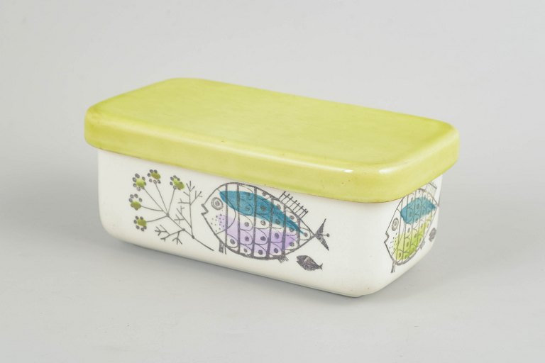 Rörstrand, “Petri” serien.Smørkrukke med låg, midten af 1900-tallet.