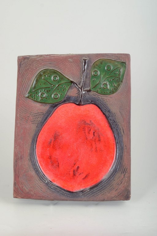 Ester Wallin for Upsala Ekeby, vægrelief.