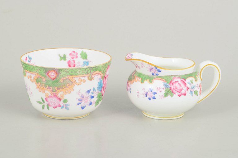 Royal Doulton "Temple", flødekande og sukkerskål.