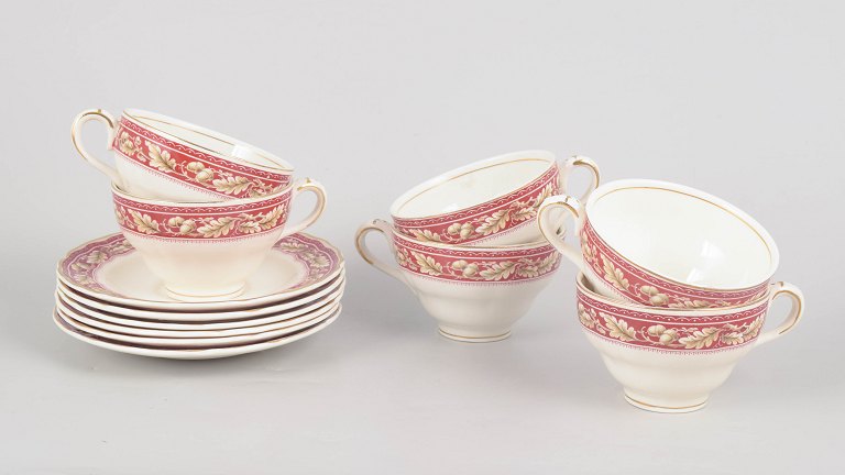 Marlborough Royal Petal, sæt med seks tekopper og underkopper.