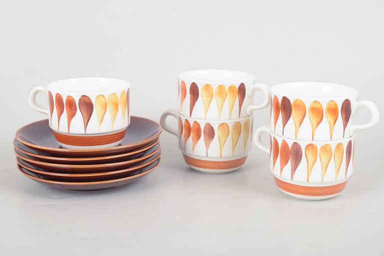 Rörstrand, sæt med fem kaffekopper med underkopper.