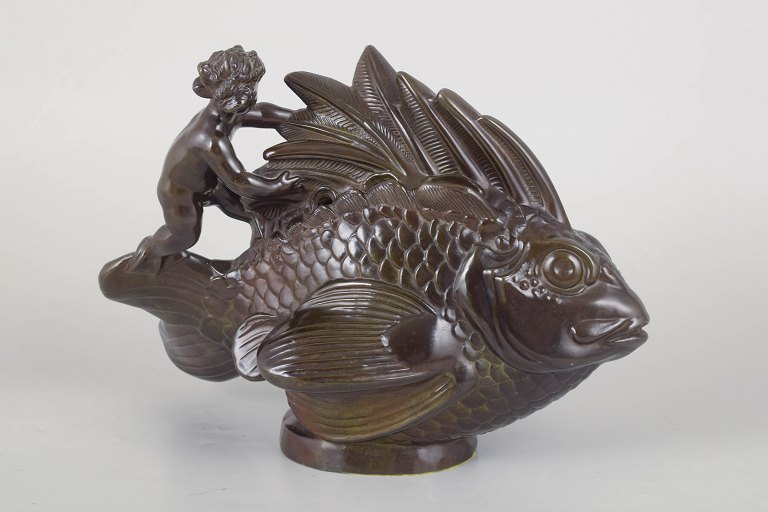 Just Andersen, stor skulptur med havmotiv.