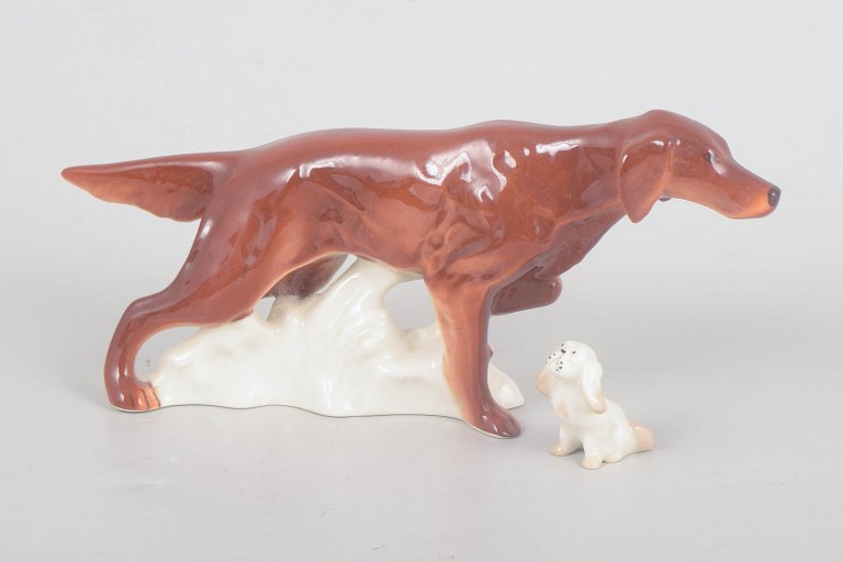 Lomonosov, sæt med to hundefigurer.