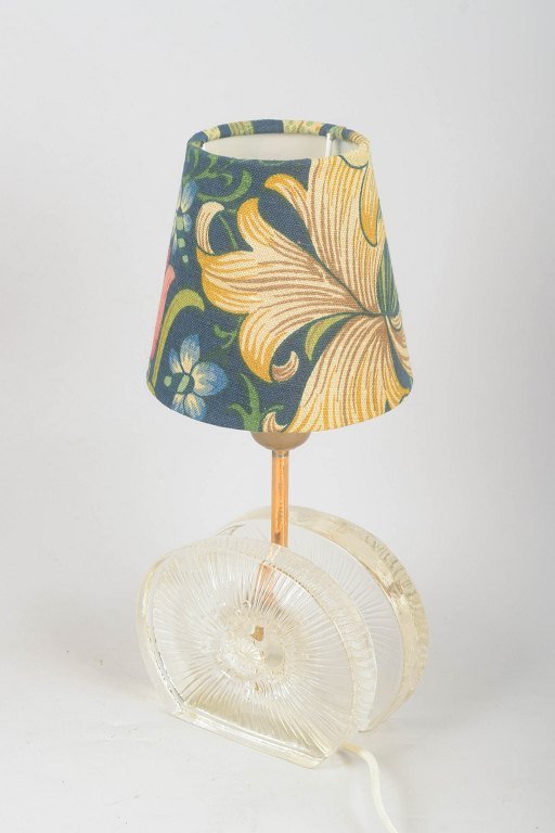 Reijmyre, bordlampe med skærm af Josef Frank.