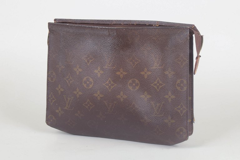 Louis Vuitton pochette.